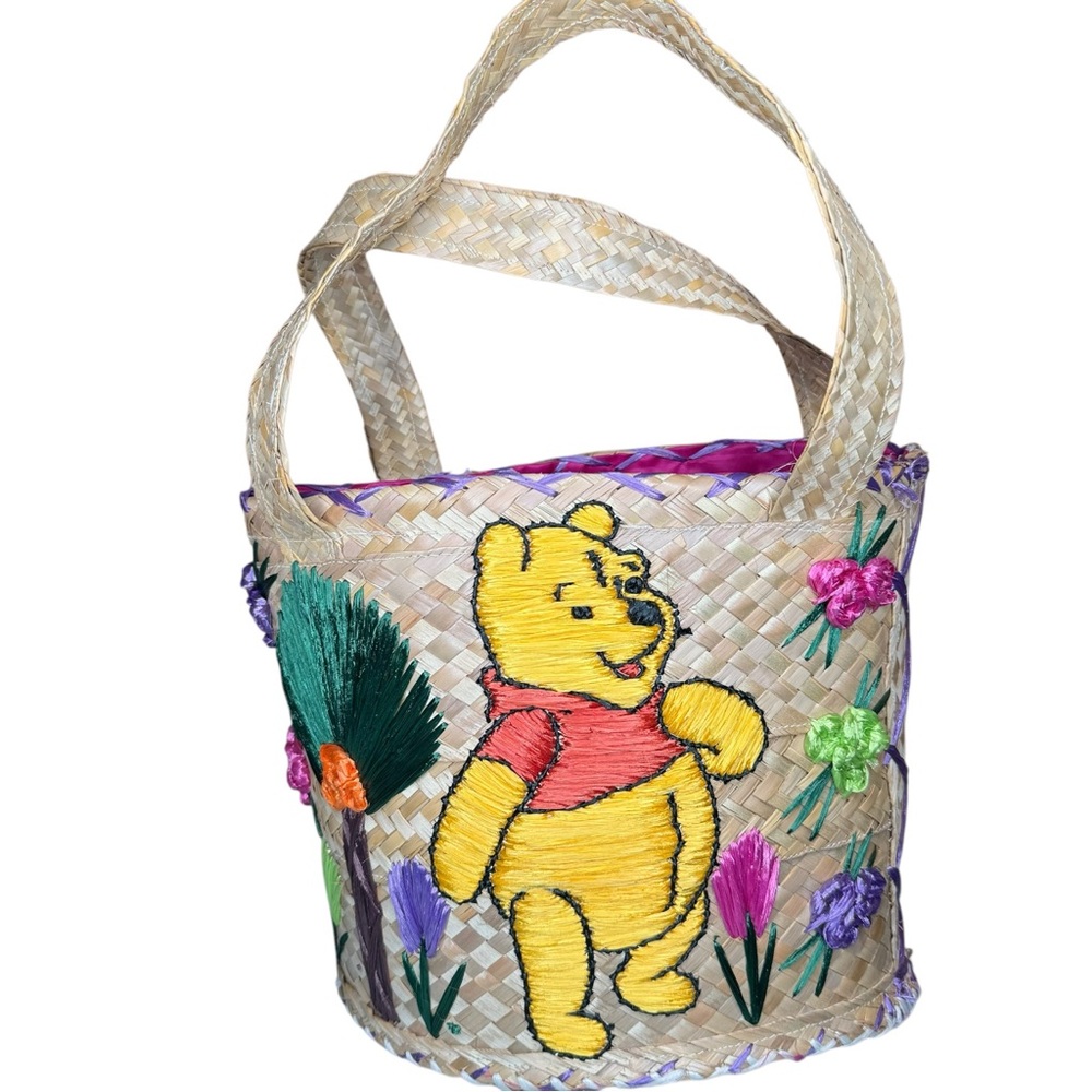 Winnie The Pooh Woven Staw Tote/ Purse Like New